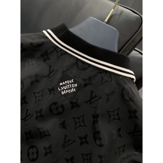 The latest model of P2962025 in summer, available at the counter at the same time, original orders, fashionable and casual suits, and the upper body is very distinctive!Eye-catching and highlighted, imported original fabric, top-grade embroidery craft let