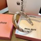 With packaging p55miumiu Miu latest custom headband, all the details are taken in real photos!Special fabrics are very textured, classic and timeless With packaging p55miumiu Miu latest custom headband, all the details are taken in real photos!Special fabrics are very textured, classic and timeless