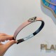 Packed with p55PRADA (Prada) new trendy headband.A must-have item for goddesses of temperament.Very versatile and fashionable, wear it with a lot of height. Packed with p55PRADA (Prada) new trendy headband.A must-have item for goddesses of temperament.Very versatile and fashionable, wear it with a lot of height.