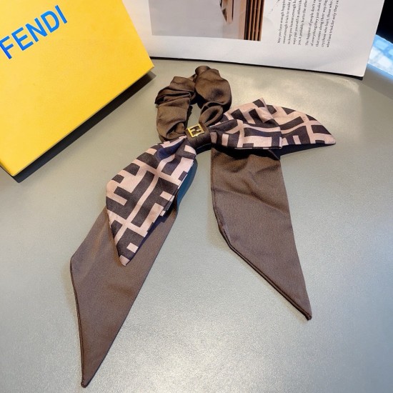 Packaged with p55FENDI (Fendi) Original single imported intestine ring, classic double-layer bow ribbon, hair ring, counter quality, retro classic style, high-end and elegant, and famous style! Packaged with p55FENDI (Fendi) Original single imported intestine ring, classic double-layer bow ribbon, hair ring, counter quality, retro classic style, high-end and elegant, and famous style!