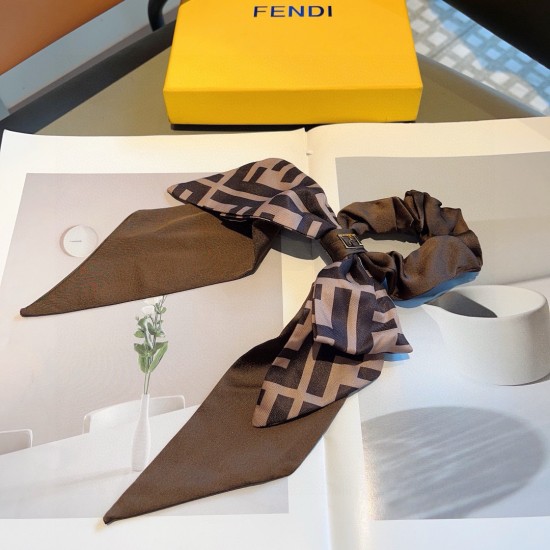 Packaged with p55FENDI (Fendi) Original single imported intestine ring, classic double-layer bow ribbon, hair ring, counter quality, retro classic style, high-end and elegant, and famous style! Packaged with p55FENDI (Fendi) Original single imported intestine ring, classic double-layer bow ribbon, hair ring, counter quality, retro classic style, high-end and elegant, and famous style!