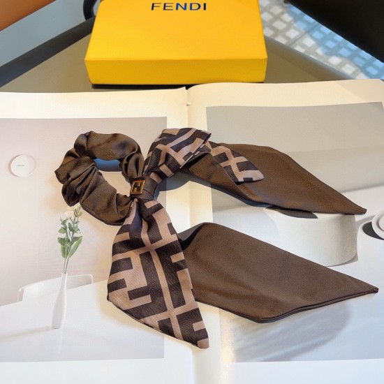 Packaged with p55FENDI (Fendi) Original single imported intestine ring, classic double-layer bow ribbon, hair ring, counter quality, retro classic style, high-end and elegant, and famous style! Packaged with p55FENDI (Fendi) Original single imported intestine ring, classic double-layer bow ribbon, hair ring, counter quality, retro classic style, high-end and elegant, and famous style!