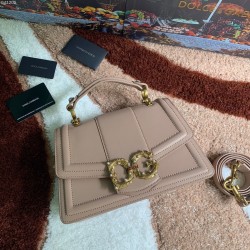 600 【Dolce Gabbana】Top original list Unique, highlighting the baroque style that forms 