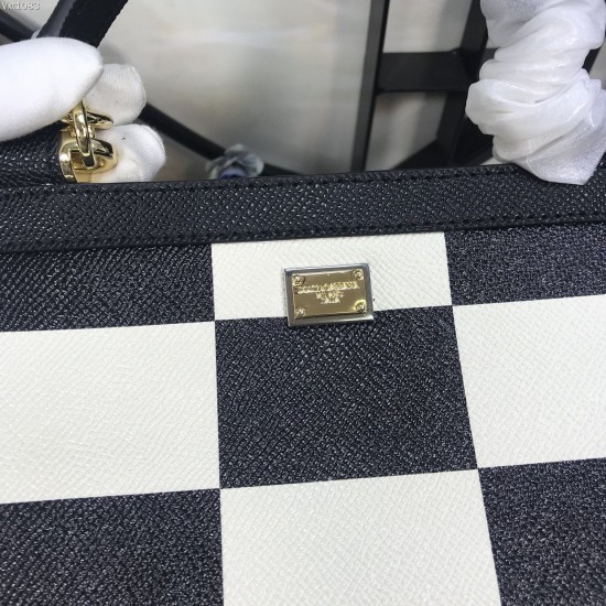 480 [Dolce Gabbana] Crossbody, mirror, special products for overseas purchasing, new bag style and aura, any combination can be as long as there is a fashionable heart, you can keep it clearly, when and where DG will always show you infinite surprises Lux