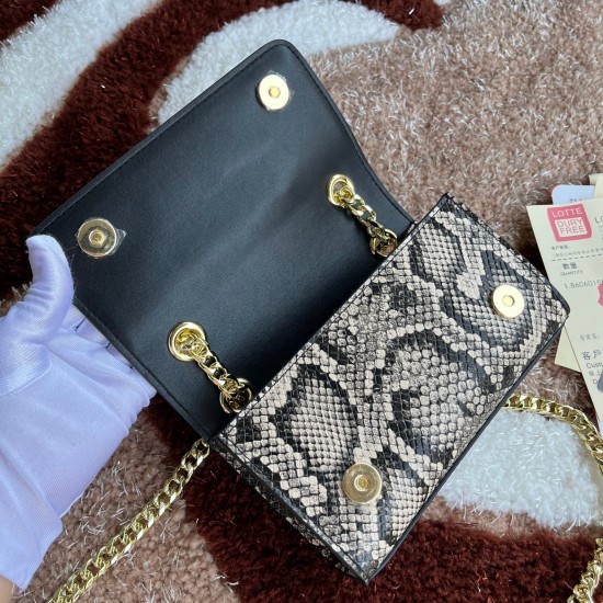 500 [Dolce Gabbana] Model number: 5183 Original order ➰Delicate handmade Imported cowhide with original hardware bag body with pure handmade oil on top of the top of many celebrities' favorites, crossbody, special products for overseas purchasing agents, 