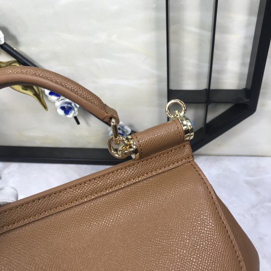 410 Small, high-end product [Dolce Gabbana] crossbody women's bag ➰Delicate handmade, classic style, solid color versatile, favorite of many celebrities, crossbody, mirror, overseas purchasing special products!Imported palm-print cowhide with original har