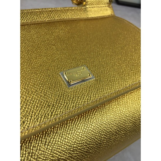 410 small high-end product [Dolce Gabbana] crossbody women's bag ➰Delicate handmade classic style solid color versatile. Favorite of many celebrities. Crossbody can be matched with mirrors. Special products for overseas purchasing agents!Imported palm-pri