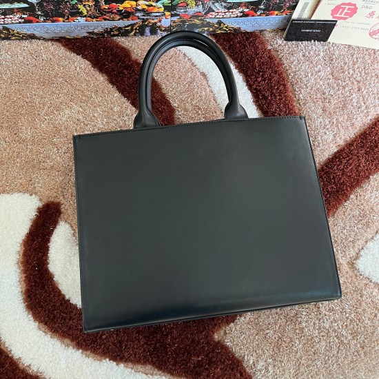 570 [Dolce Gabbana] Model number: 3556 Top original list Tote bag➰Delicious handmade, imported cowhide bag body with pure handmade oil edges on top, the favorite of many celebrities, overseas purchasing special products, style and aura, as long as you hav