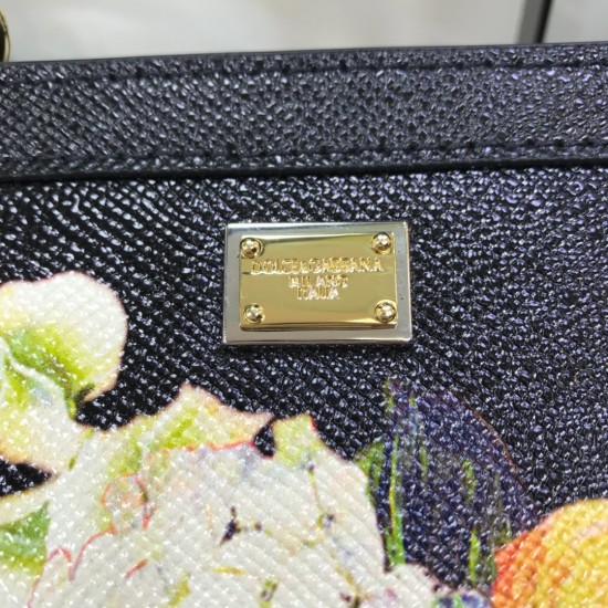 480 [Dolce Gabbana] Crossbody, mirror, special products for overseas purchasing, new bag style and aura, any combination can be as long as there is a fashionable heart, you can keep it clearly, when and where DG will always show you infinite surprises Lux