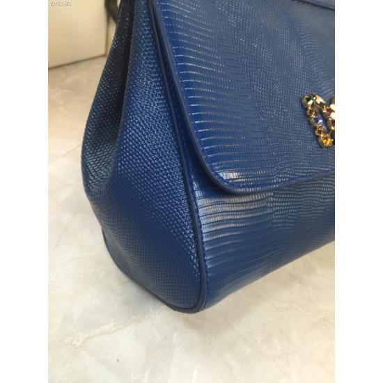 530 Medium size [Dolce Gabbana] Colorful Diamond Lizard Pattern Crossbody Bag Original Single Perfect Bag Shape Imported Top-Level Lizard Pattern Cowhide, Customized Vacuum High Electroplating Hardware All-match Bag Style Hand-Owned Crossbody is suitable 