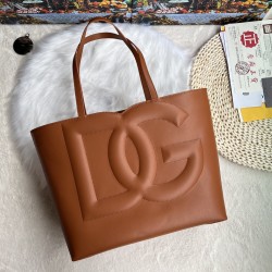 570 [Dolce Gabbana] New shopping bag, model number: 6650 Top original list ➰Delicious handmade, imported cowhide bag body with pure handmade oil edges on top, favorite of many celebrities, overseas purchasing special products, style and aura, as long as y