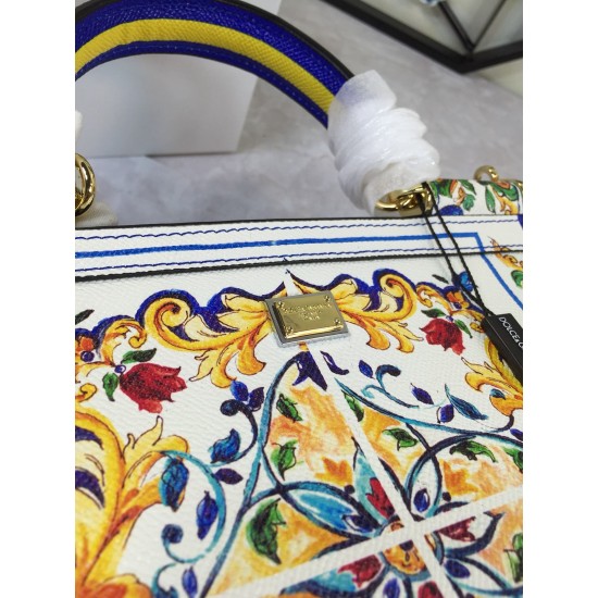 480 [Dolce Gabbana] Crossbody, mirror, special products for overseas purchasing, new bag style and aura, any combination can be as long as there is a fashionable heart, you can keep it clearly, when and where DG will always show you infinite surprises Lux