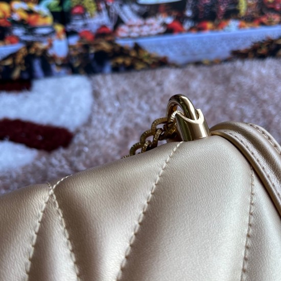 580 small [Dolce Gabbana] model number 4152 original list ➰Delicious handmade imported cowhide with original hardware bag body pure handmade oil on top of the bag, many celebrities' favorites, crossbody, overseas purchasing special products, fashionable a