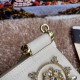 P550 model number: 4133 palm print high-end product [Dolce Gabbana] Another platinum bag in the fashion industry ➰Delicate handmade classic model solid color versatile. Favorite of many celebrities. Crossbody can be used with mirrors. Special products for