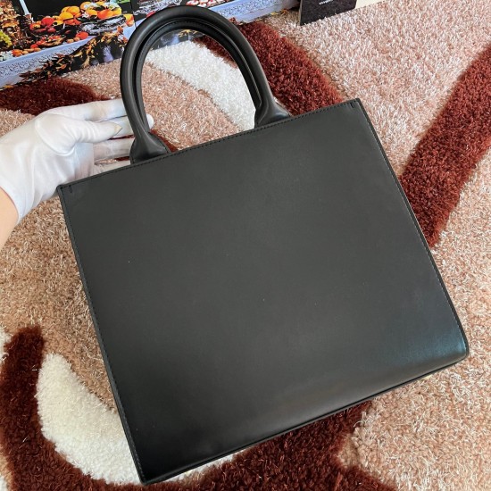 560 [Dolce Gabbana] Model number: 3555 Top original list Tote bag➰Delicious handmade, imported cowhide bag body with pure handmade oil edges on top, the favorite of many celebrities, overseas purchasing special products, style and aura, as long as you hav