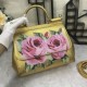 480 [Dolce Gabbana] The same crossbody bag as a celebrity, crossbody, mirror, overseas purchasing special products, fashionable and aura, brand new bag style, any combination can be as long as there is a fashionable heart, you can keep it clearly, when an