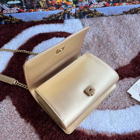 580 small [Dolce Gabbana] model number 4152 original list ➰Delicious handmade imported cowhide with original hardware bag body pure handmade oil on top of the bag, many celebrities' favorites, crossbody, overseas purchasing special products, fashionable a