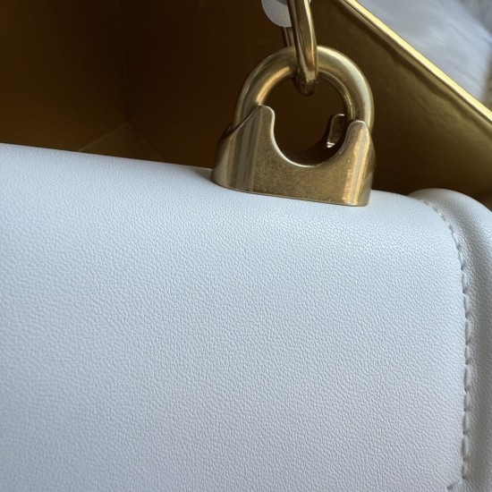 510 [Dolce Gabbana] Chain hand-held crossbody bag model number: 6613 plain paper Original ➰Delicious handmade Imported cowhide with original hardware bag body with pure handmade oil on top of the top of many celebrities' favorites, crossbody, special prod
