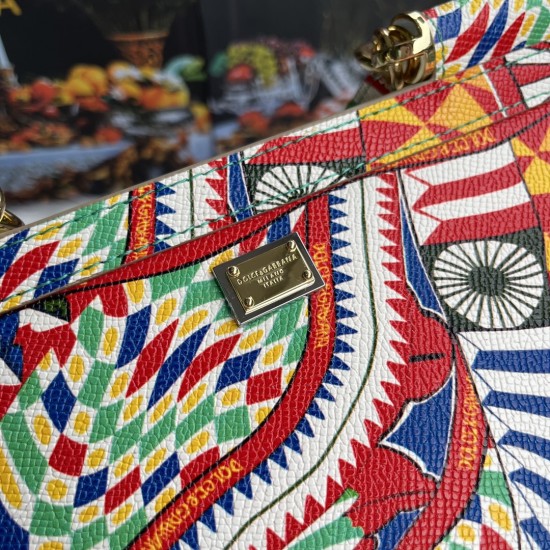 480 [Dolce Gabbana] Cowhide print, crossbody/carrying, with mirror, overseas purchasing special products, fashionable and aura, brand new bag style, any combination can be as long as there is a fashionable heart, you can keep it clearly, when and where DG