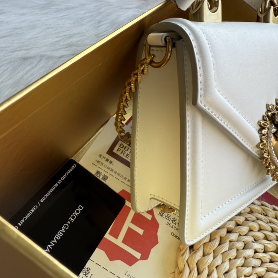 510 [Dolce Gabbana] Chain hand-held crossbody bag model number: 6613 plain paper Original ➰Delicious handmade Imported cowhide with original hardware bag body with pure handmade oil on top of the top of many celebrities' favorites, crossbody, special prod