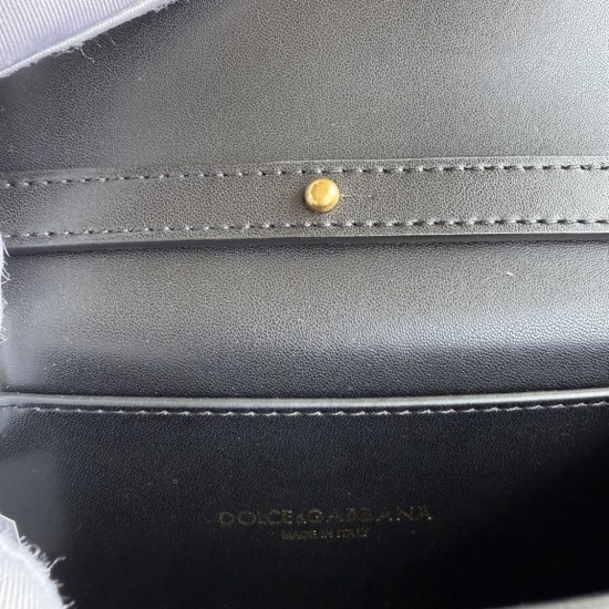 510 [Dolce Gabbana] Chain hand-held crossbody bag model number: 6613 plain paper Original ➰Delicious handmade Imported cowhide with original hardware bag body with pure handmade oil on top of the top of many celebrities' favorites, crossbody, special prod