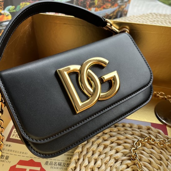 520 【Dolce Gabbana】New model number: 9113 original sheet ➰Delicate handmade, single shoulder crossbody, dual purpose, imported raw materials, real gold-plated DG logo on the bottom, the flip cover is hidden magnetic buckle, removable electroplated rutheni 520 【Dolce Gabbana】New model number: 9113 original sheet ➰Delicate handmade, single shoulder crossbody, dual purpose, imported raw materials, real gold-plated DG logo on the bottom, the flip cover is hidden magnetic buckle, removable electroplated rutheni