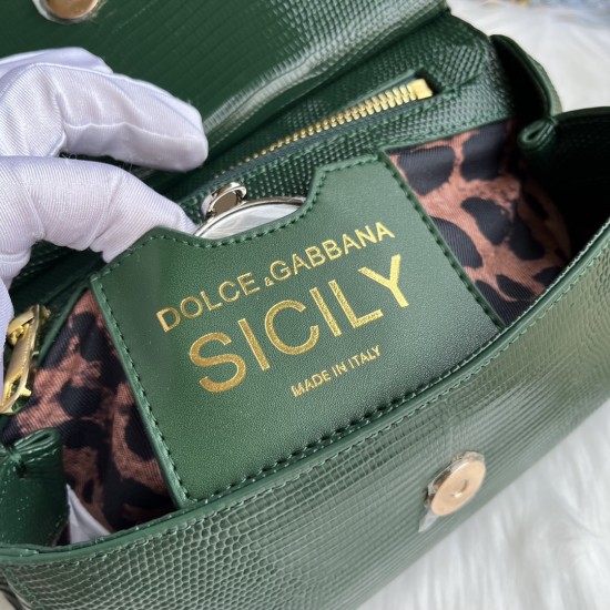 490 [Dolce Gabbana] Model number: 4660 Lizard Diamond Original Single Perfect Bag Shape Imported Top-Level Lizard Pattern Cowhide, Customized Vacuum High Electroplating Hardware, Versatile Bag Style, Hand-in Crossbody is suitable for any occasion, Gorgeou