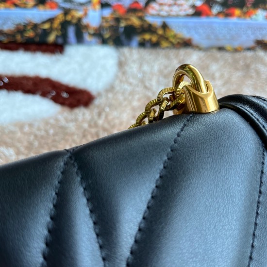 580 small [Dolce Gabbana] model number 4152 original list ➰Delicious handmade imported cowhide with original hardware bag body pure handmade oil on top of the bag, many celebrities' favorites, crossbody, overseas purchasing special products, fashionable a