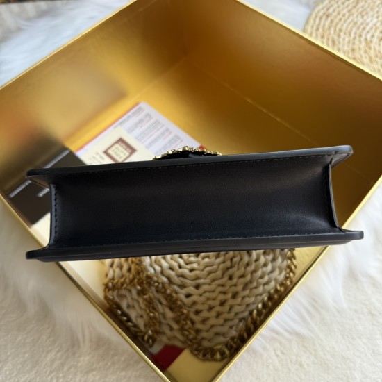 510 [Dolce Gabbana] Chain hand-held crossbody bag model number: 6613 plain paper Original ➰Delicious handmade Imported cowhide with original hardware bag body with pure handmade oil on top of the top of many celebrities' favorites, crossbody, special prod