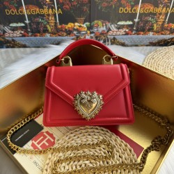 510 [Dolce Gabbana] Chain hand-held crossbody bag model number: 6613 plain paper Original ➰Delicious handmade Imported cowhide with original hardware bag body with pure handmade oil on top of the top of many celebrities' favorites, crossbody, special prod