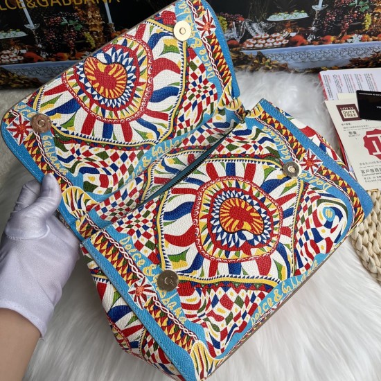 480 [Dolce Gabbana] Cowhide print, crossbody/carrying, with mirror, overseas purchasing special products, fashionable and aura, brand new bag style, any combination can be as long as there is a fashionable heart, you can keep it clearly, when and where DG