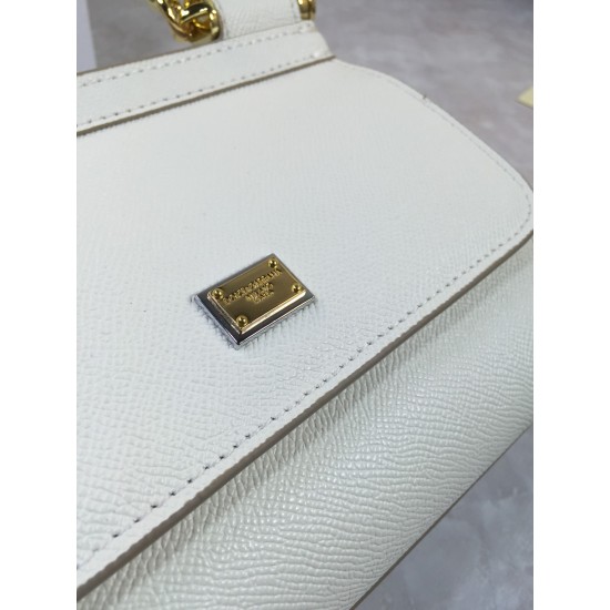 410 small high-end product [Dolce Gabbana] crossbody women's bag ➰Delicate handmade classic style solid color versatile. Favorite of many celebrities. Crossbody can be matched with mirrors. Special products for overseas purchasing agents!Imported palm-pri