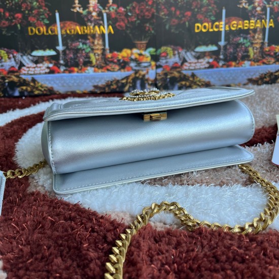580 small [Dolce Gabbana] model number 4152 original list ➰Delicious handmade imported cowhide with original hardware bag body pure handmade oil on top of the bag, many celebrities' favorites, crossbody, overseas purchasing special products, fashionable a