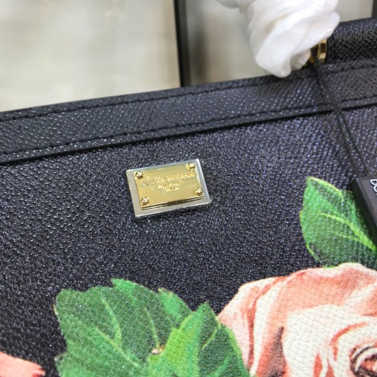 480 [Dolce Gabbana] Crossbody, mirror, special products for overseas purchasing, new bag style and aura, any combination can be as long as there is a fashionable heart, you can keep it clearly, when and where DG will always show you infinite surprises Lux