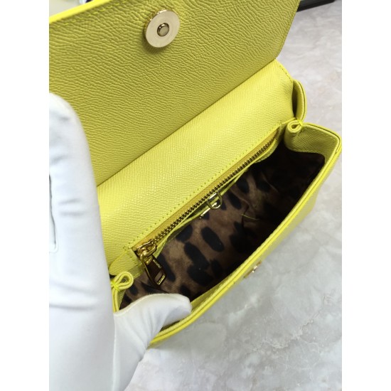 410 Small, high-end product [Dolce Gabbana] crossbody women's bag ➰Delicate handmade, classic style, solid color versatile, favorite of many celebrities, crossbody, mirror, overseas purchasing special products!Imported palm-print cowhide with original har
