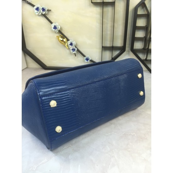 530 Medium size [Dolce Gabbana] Colorful Diamond Lizard Pattern Crossbody Bag Original Single Perfect Bag Shape Imported Top-Level Lizard Pattern Cowhide, Customized Vacuum High Electroplating Hardware All-match Bag Style Hand-Owned Crossbody is suitable 