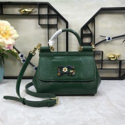 470 Small [Dolce Gabbana] Colorful Diamond Lizard Pattern Crossbody Bag Original Single Perfect Bag Shape Imported Top-Level Lizard Pattern Cowhide, Customized Vacuum High Electroplating Hardware All-match Bag Shape Hand-Off Crossbody is suitable for any 