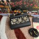 P550 model number: 4133 palm print high-end product [Dolce Gabbana] Another platinum bag in the fashion industry ➰Delicate handmade classic model solid color versatile. Favorite of many celebrities. Crossbody can be used with mirrors. Special products for