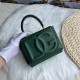570 [Dolce Gabbana] Model number: 9112 Original order ➰Delicate handmade, imported cowhide bag body with pure handmade oil edges on top, embellished with standing effect quilted DG log Fashion trend, favorite of many celebrities, crossbody, overseas purch