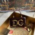 550 【Dolce Gabbana】❤️New.Model number: 9111 patent leather original ➰Delicate and handmade, imported cowhide bag body with pure handmade oil edge on top, embellished with DG double electroplating sign fashion trend, front flip cover adopts hidden magnetic