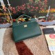 P550 model number: 4133 palm print high-end product [Dolce Gabbana] Another platinum bag in the fashion industry ➰Delicate handmade classic model solid color versatile. Favorite of many celebrities. Crossbody can be used with mirrors. Special products for