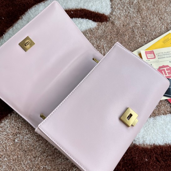 600 [Dolce Gabbana] Top original list ➰Delicious handmade Imported cowhide leather with original hardware bag body with pure handmade oil on top of the top of many celebrities' favorites. Crossbody can be purchased overseas for special products with a sty