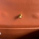 530 [Dolce Gabbana] Chain hand-held crossbody bag model number: 6613 original list ➰Delicious handmade Imported cowhide leather with original hardware bag body with pure handmade oil on top of the top of many celebrities' favorites. Crossbody can be purch