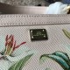 480 [Dolce Gabbana] The same crossbody bag as a celebrity, crossbody, mirror, overseas purchasing special products, fashionable and aura, brand new bag style, any combination can be as long as there is a fashionable heart, you can keep it clearly, when an