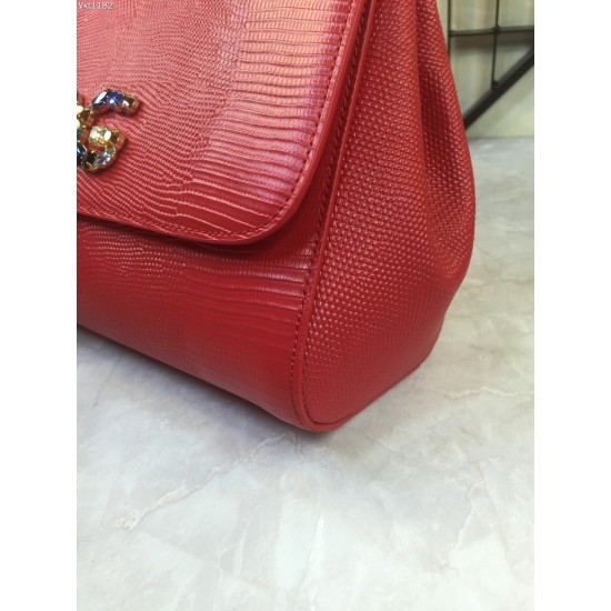 530 Medium size [Dolce Gabbana] Colorful Diamond Lizard Pattern Crossbody Bag Original Single Perfect Bag Shape Imported Top-Level Lizard Pattern Cowhide, Customized Vacuum High Electroplating Hardware All-match Bag Style Hand-Owned Crossbody is suitable 