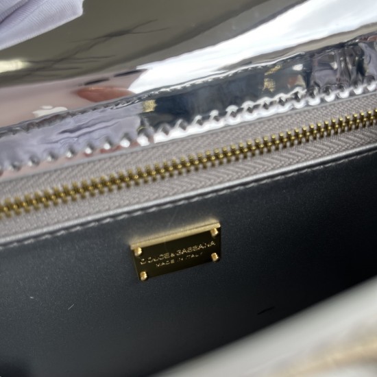 530 [Dolce Gabbana] Model number: 5515 Top original list ➰Delicious handmade, imported cowhide bag body with pure handmade oil edges on top, embellished with standing effect quilted DG log Fashion trend, favorite of many celebrities, crossbody, overseas p