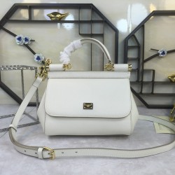 410 small high-end product [Dolce Gabbana] crossbody women's bag ➰Delicate handmade classic style solid color versatile. Favorite of many celebrities. Crossbody can be matched with mirrors. Special products for overseas purchasing agents!Imported palm-pri