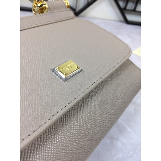 410 Small, high-end product [Dolce Gabbana] crossbody women's bag ➰Delicate handmade, classic style, solid color versatile, favorite of many celebrities, crossbody, mirror, overseas purchasing special products!Imported palm-print cowhide with original har