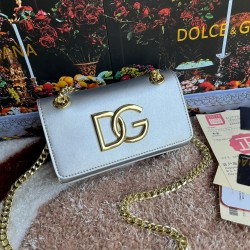 500 [Dolce Gabbana] Model number: 5183 Original order ➰Delicate handmade Imported cowhide with original hardware bag body with pure handmade oil on top of the top of many celebrities' favorites, crossbody, special products for overseas purchasing agents, 