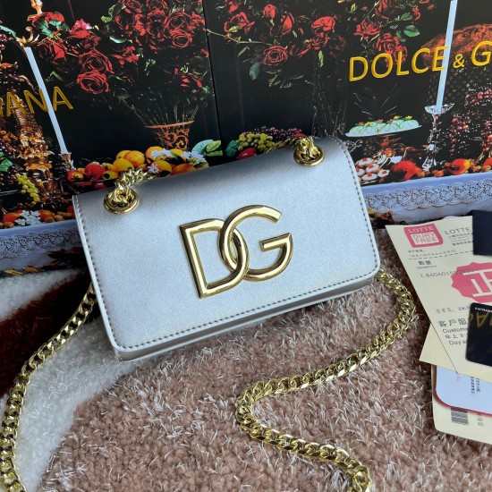 500 [Dolce Gabbana] Model number: 5183 Original order ➰Delicate handmade Imported cowhide with original hardware bag body with pure handmade oil on top of the top of many celebrities' favorites, crossbody, special products for overseas purchasing agents, 